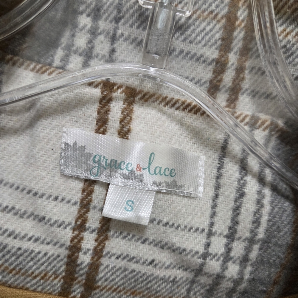 Grace & Lace Plaid Jacket Brown Cream Zip Up Shacket Cozy Fall Winter Layering - Picture 4 of 9